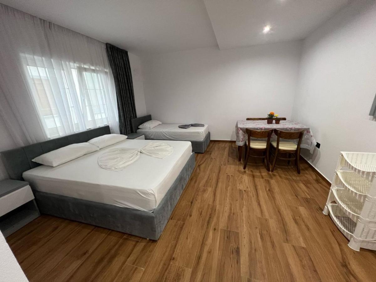 Hotel Vila Herta Durrës Kültér fotó